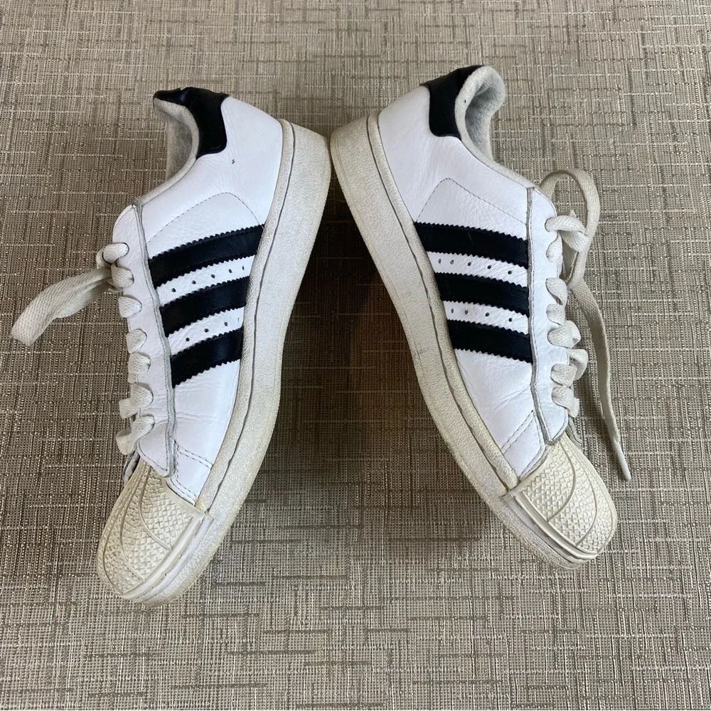 Adidas Vintage Youth Superstar Clamshell White Black Stripes Leather Sneaker Sz4